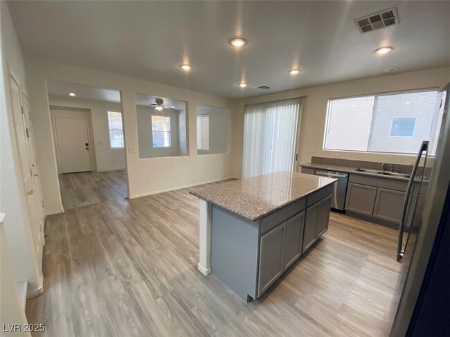 Building Photo - 6736 Twisted Wood Dr
