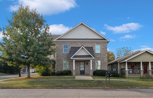 Primary Photo - Spacious 3 Bedroom 3.5 Baths Available for Fall 2026! Schedule your Showing and Apply Today!