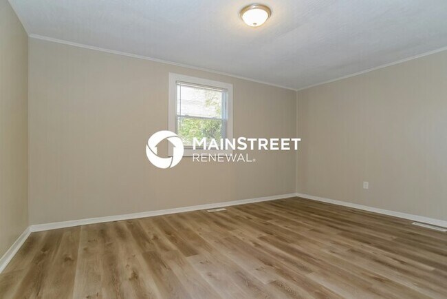 Building Photo - 6 Bedroom Pet-Friendly Home in BELTON, MO ...