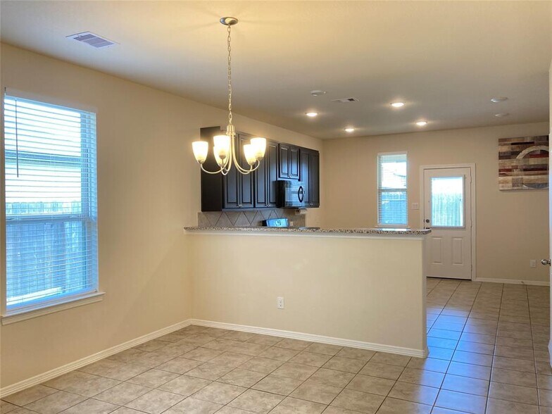 Building Photo - 2411 Concord Ter