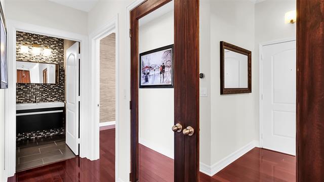 Building Photo - 3225 Turtle Creek Blvd Blvd