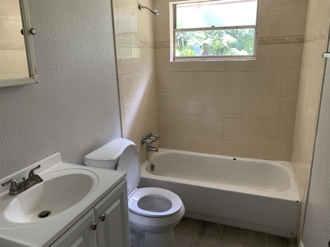 Building Photo - 709 S Adelle Ave