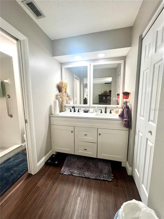 Building Photo - 945 Chevy Chase St NW