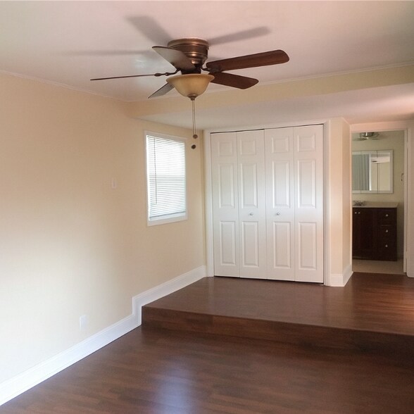 Building Photo - 423 N L St