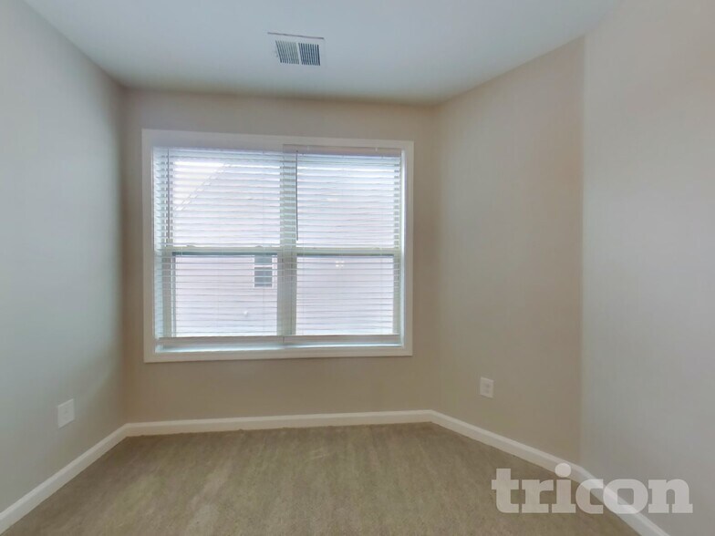 Building Photo - 3444 Baylor Cir