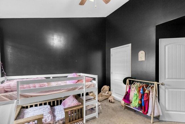 Building Photo - Spacious 4 Bedroom Home in Auburn