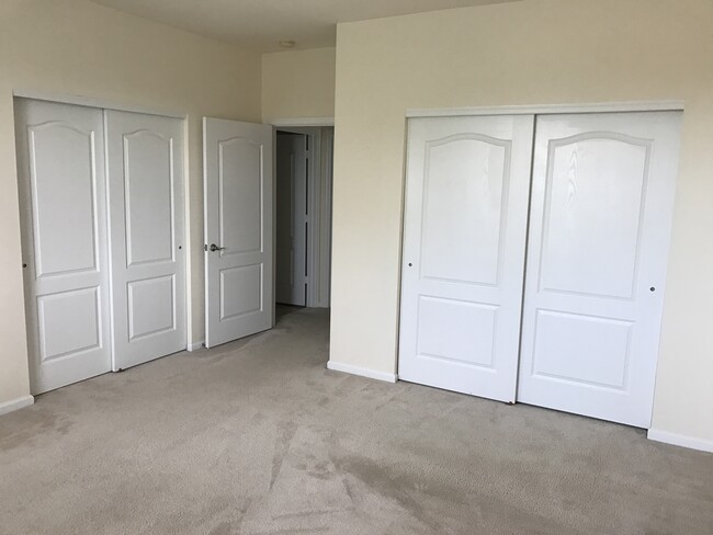 Building Photo - SOUTHMOOR @ RIDGELY MANOR