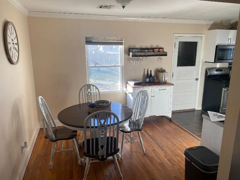 Building Photo - 4830 S Detroit Ave