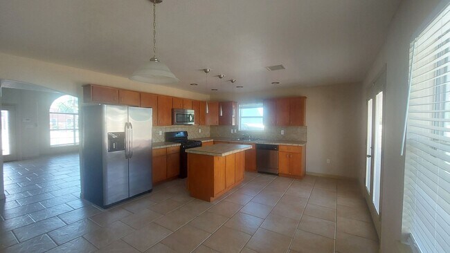 Building Photo - 3808 Tierra Allen Pl