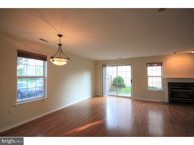 Building Photo - 3700 Harvard Dr