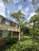 Building Photo - 816 S Ada St
