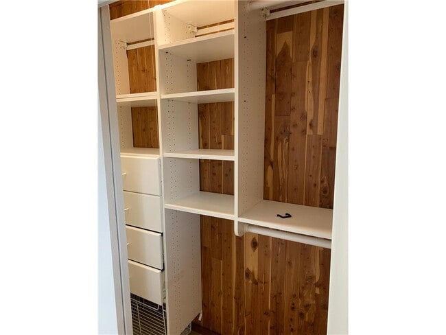 Building Photo - 4005 W 44th St