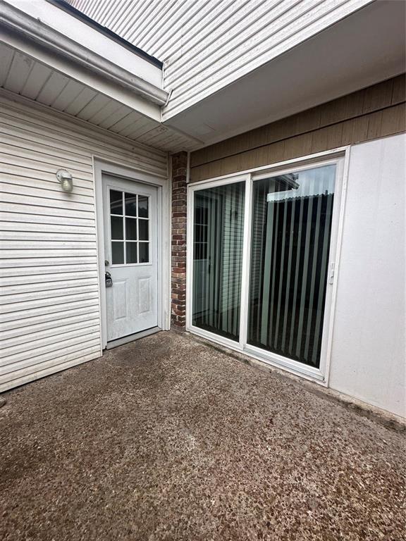 Building Photo - 10004 Westview Dr