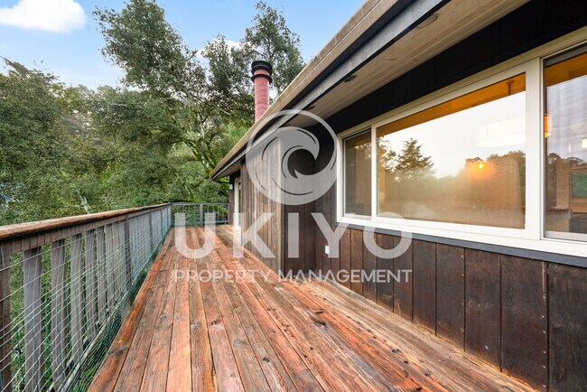 Building Photo - 8655 Skyline Blvd