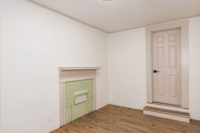 Building Photo - Forestdale 3/2