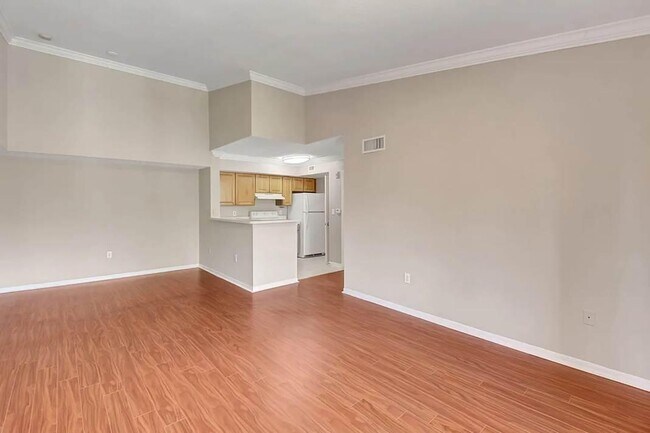 Building Photo - 15155 Michelangelo Blvd