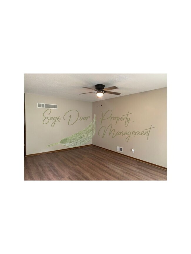 Building Photo - 3 BEDROOM IN BLUE SPRINGS!!!