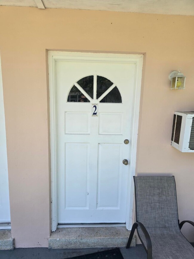 Building Photo - 1126 19th Ave N