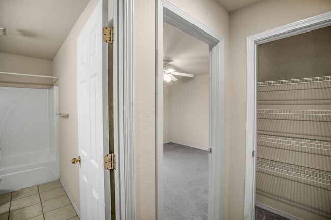 Building Photo - 3606 SW Deerfield Blvd