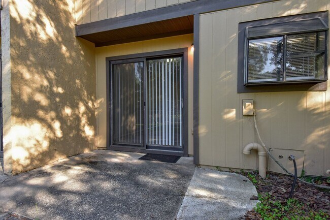 Building Photo - Spacious 2 Bed, 2.5 Bath Townhouse in Southfork Oaks – AVAILABLE NOW!!