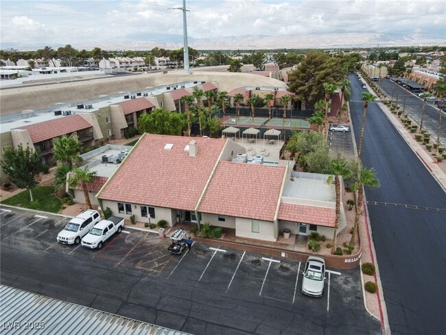Building Photo - 4980 Indian River Dr