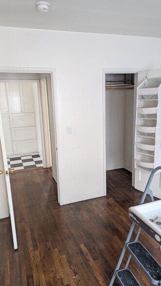 Building Photo - 803 1/2 Indiana Ave