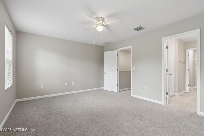 Building Photo - 5988 Creekside Crossing Dr