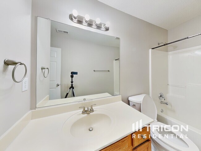 Building Photo - 314 Stone Meadow Dr