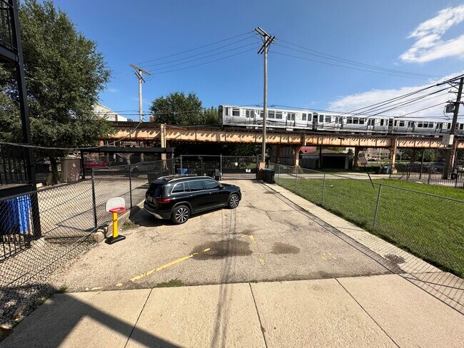Building Photo - 4837 S Prairie Ave