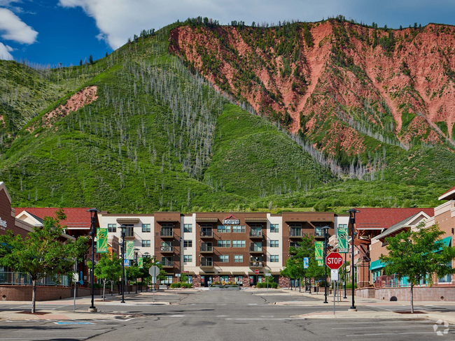 Exterior View - Green Leaf Lofts