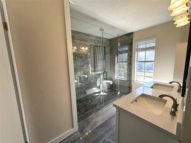 Building Photo - 13259 Kerrville Folkway