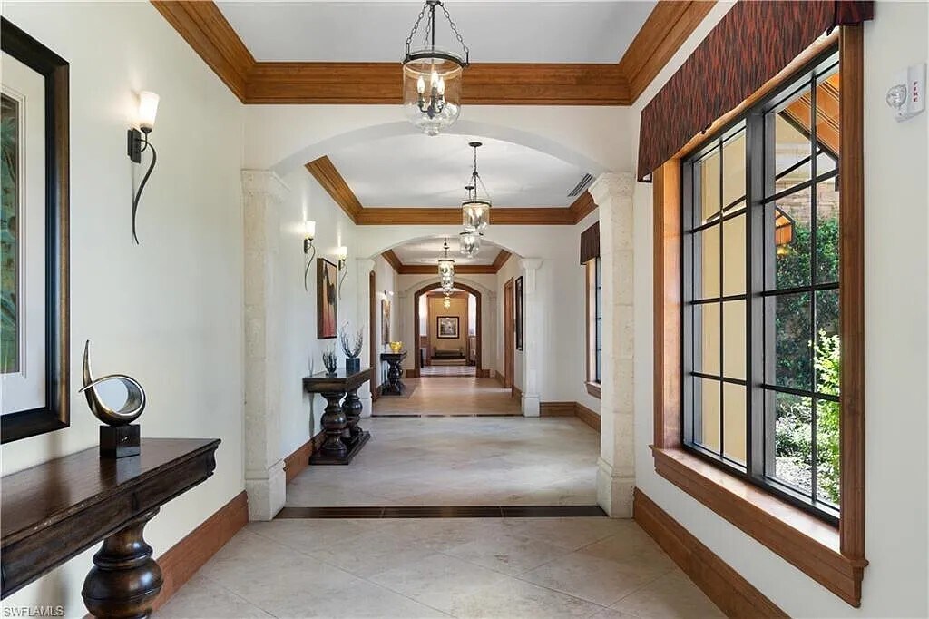 Building Photo - 9731 Acqua Ct