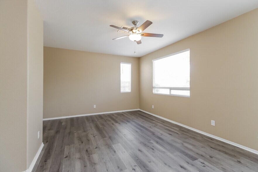 Building Photo - 40549 N Brumana St