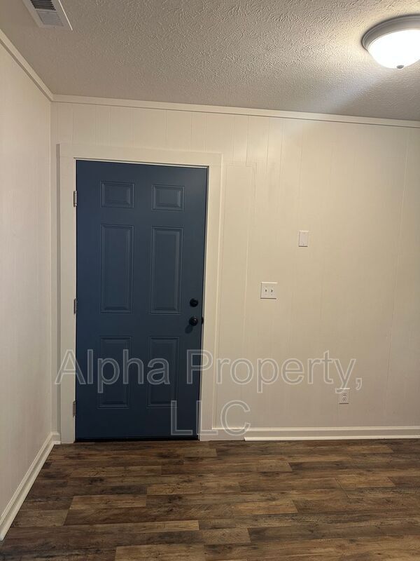 Building Photo - 6610 SC-81