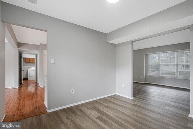 Building Photo - 5204 Flounder Ct W