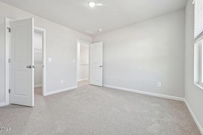 Building Photo - 528 Bridger Dr