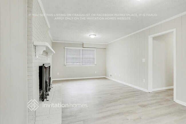 Building Photo - 3370 Creekway Dr