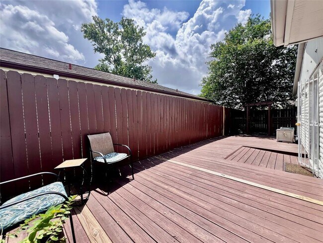 Building Photo - 13819 Wickersham Ln