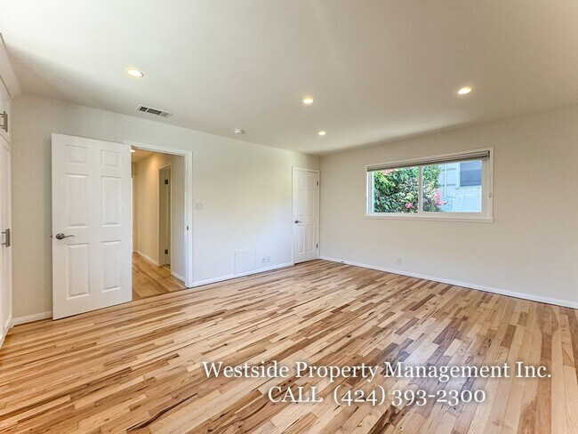 Building Photo - 846 Stanford St