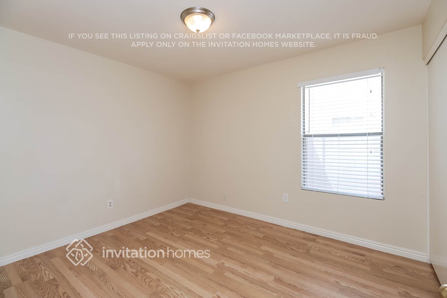 Building Photo - 2304 E Pinto Dr