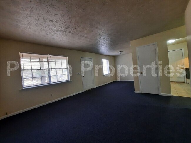 Building Photo - 1655 S Beltline Blvd