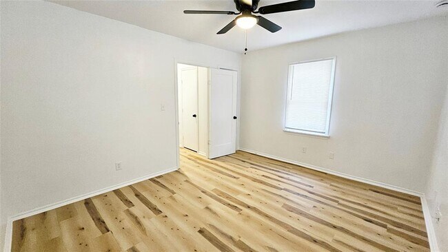 Building Photo - 4509 SE 26th St