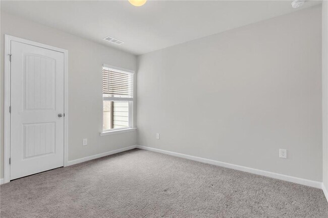 Building Photo - 208 Turner Ln