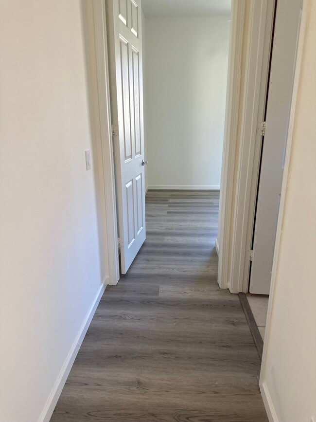 Building Photo - 5001 Rolling Hills Ave