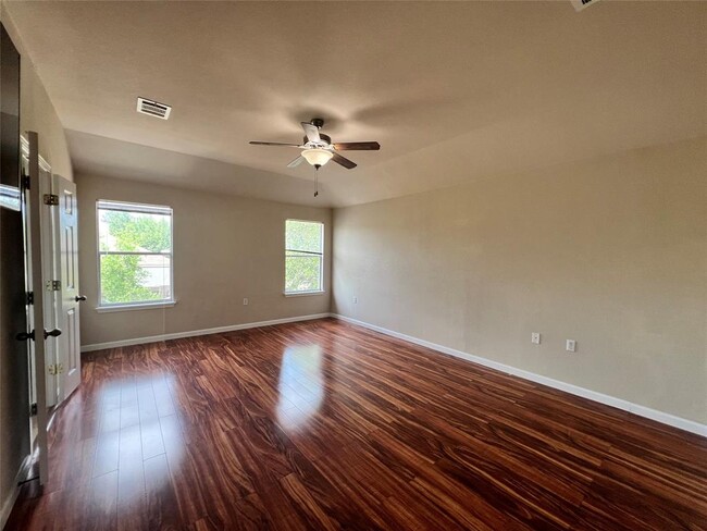 Building Photo - 10924 Reliance Creek Dr