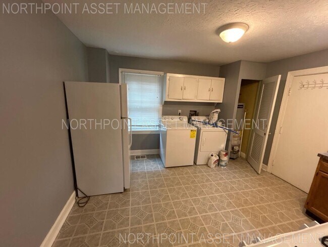 Building Photo - Cozy 4-Bedroom 1 Bath Home  in Peaceful Lo...