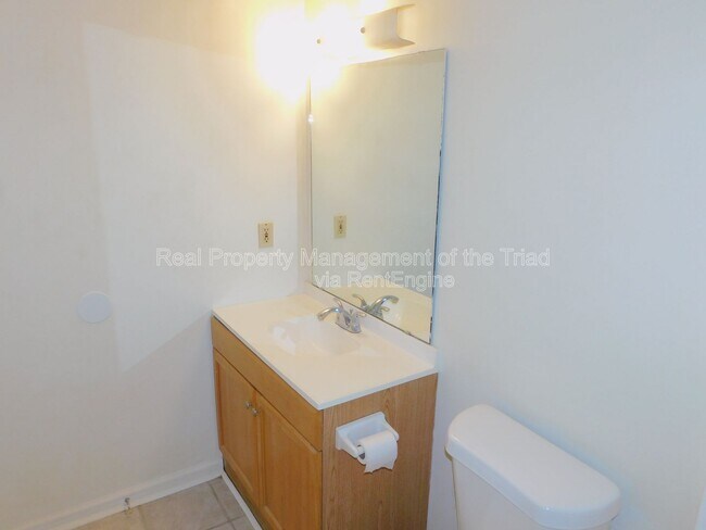 Building Photo - 515 Mystic Dr