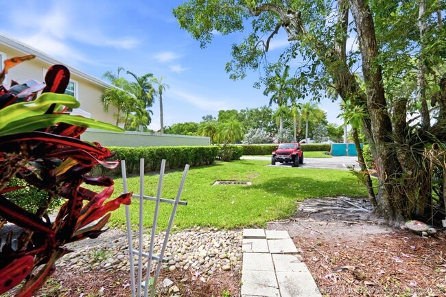 Building Photo - 101 Waterview Dr