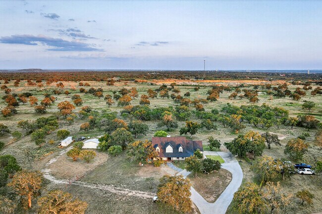 Building Photo - 435 Oxbow Trail