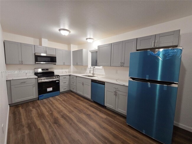 Building Photo - 423 N Lane St